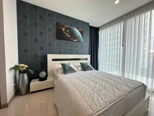 ขาย The Riviera Wong Amat Beach ห้องมุมให้ความเป็นส่วนตัว ตกแต่งหรูหรามีสไตล์ ติดวอลเปเปอร์ลายสวย เห็นวิวทะเล จองเลย