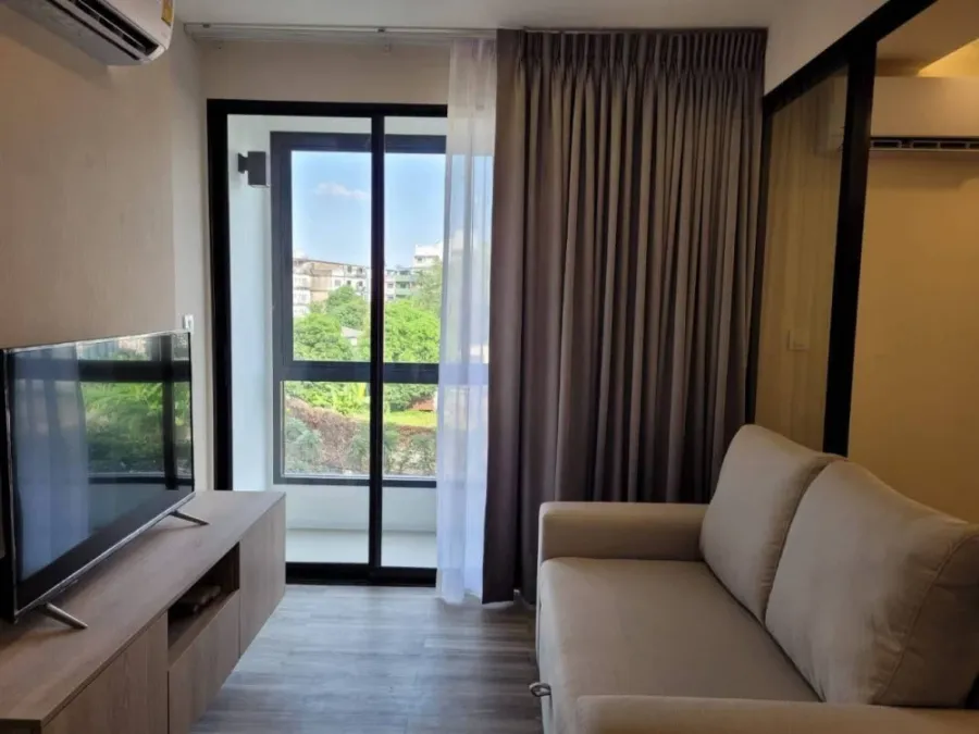 For sale/rent: IKON Sukhumvit 77, ready-to-move-in unit with complete furniture and appliances. Book now!
