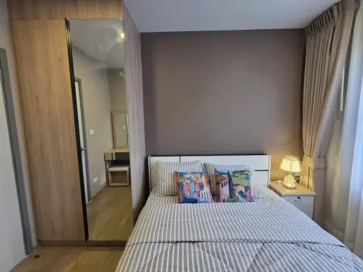 For rent: Chewathai Pinklao, 10th floor, beautiful unit, fully furnished. Book now, don't miss out! images