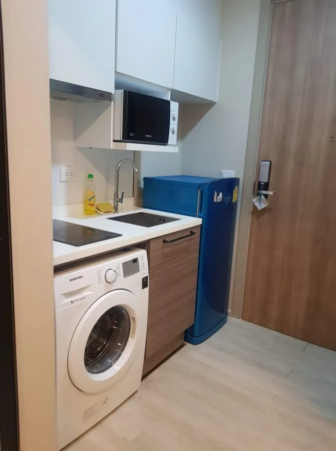 For rent, Let Mist, complete facilities, great price, if interested, hurry up to reserve before it's out of hand.