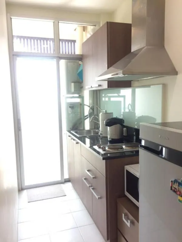 Chewathai Ratchaprarop for sale, fully furnished, ready to move in. The view is not blocked. If interested, hurry up.