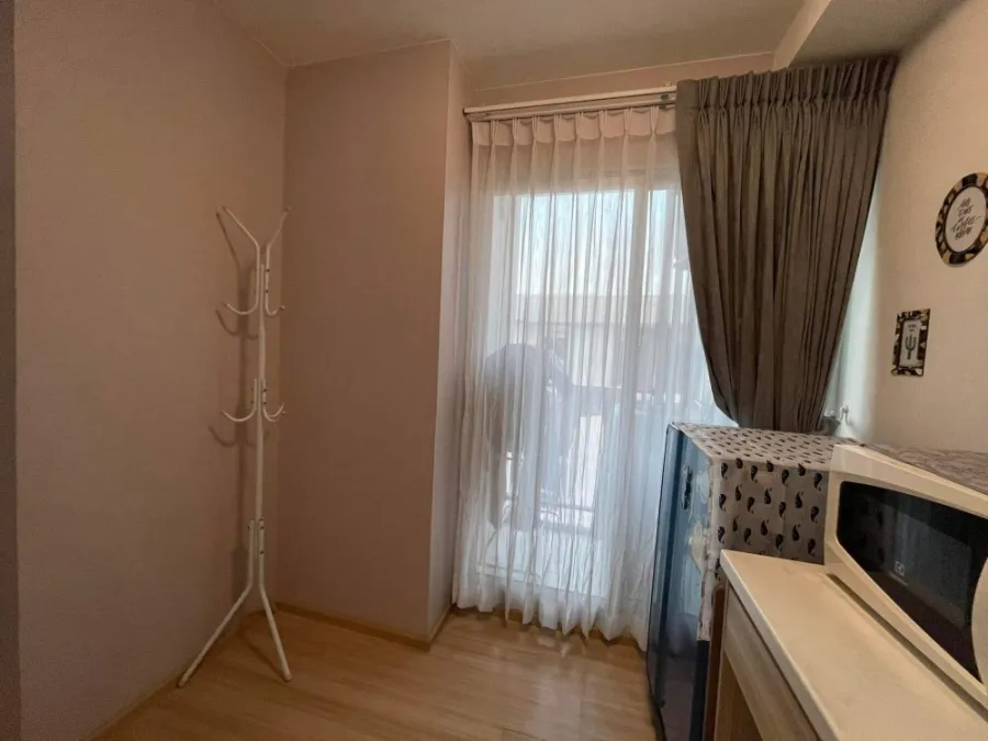 For rent, Plum Condo Chaengwattana Station, not hot room, fully furnished, plus a good mattress You can carry your bag in.