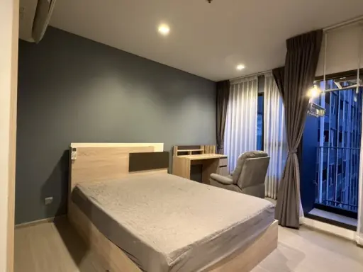 Condo for rent, Life Asoke-Rama 9. Nice room, fully furnished with appliances. Just bring your belongings and move in! You won't want to miss this!