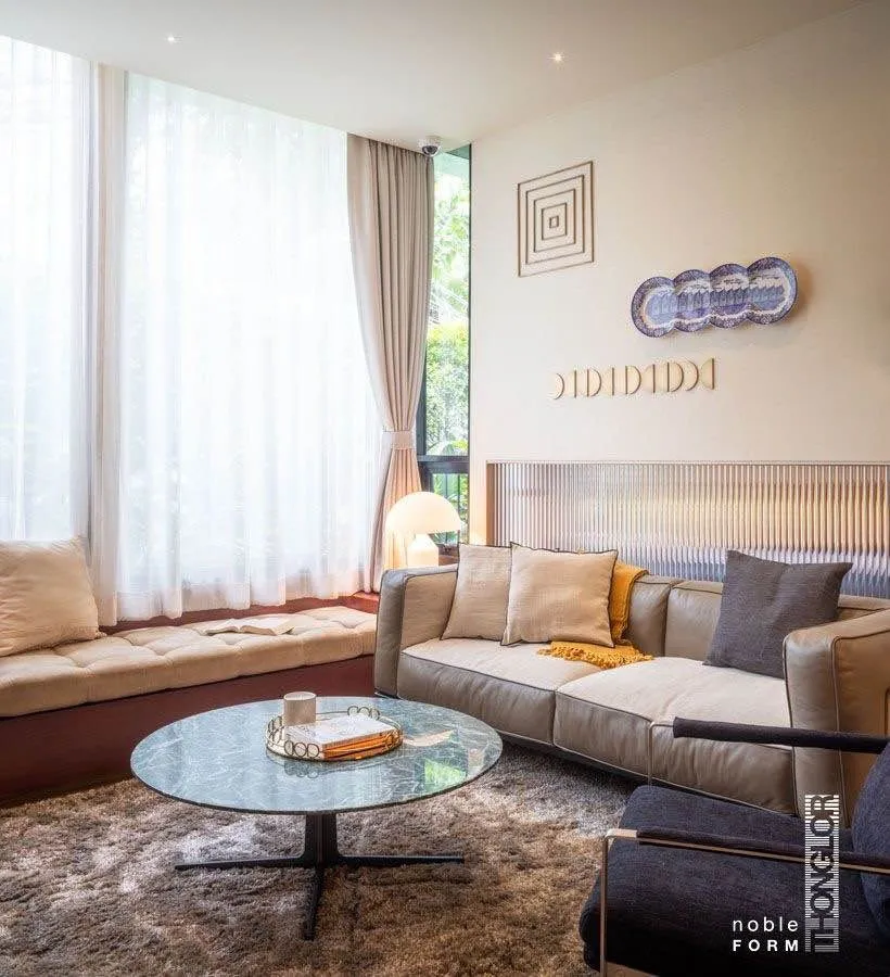 Down payment for sale, Noble Form Thonglor, 37th floor, spacious room, extremely luxurious, well furnished, hurry and reserve now.