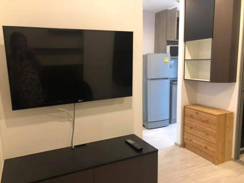 For rent, ideo mobi bangsue grand interchange, good furniture, the whole room, this price is worth it. Hurry up.