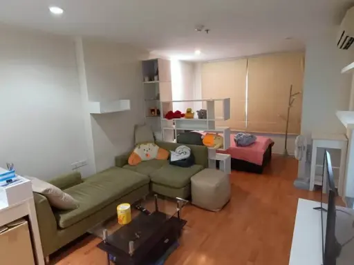For sale: Lumpini Ville Ramkhamhaeng 44, 11th floor, with good light-blocking curtains, complete with amenities, move in now, don't hesitate.