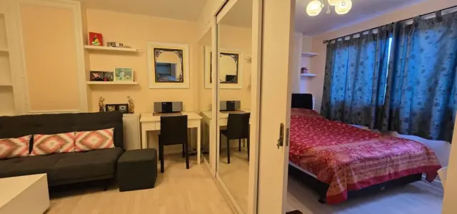 ขาย D Condo Ramindra 1 ห้องนอน 1 ห้องน้ำ มาพร้อมเฟอร์นิเจอร์ครบครัน หิ้วกระเป๋าเข้าอยู่ได้เลยจ้า images