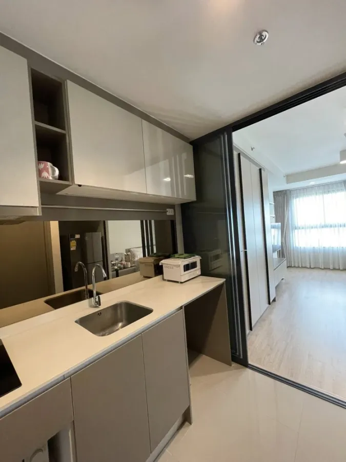 For rent Ideo Sathorn-Wongwian Yai, room facing east, morning sun, room not hot, city view, good like this, hurry and book now++