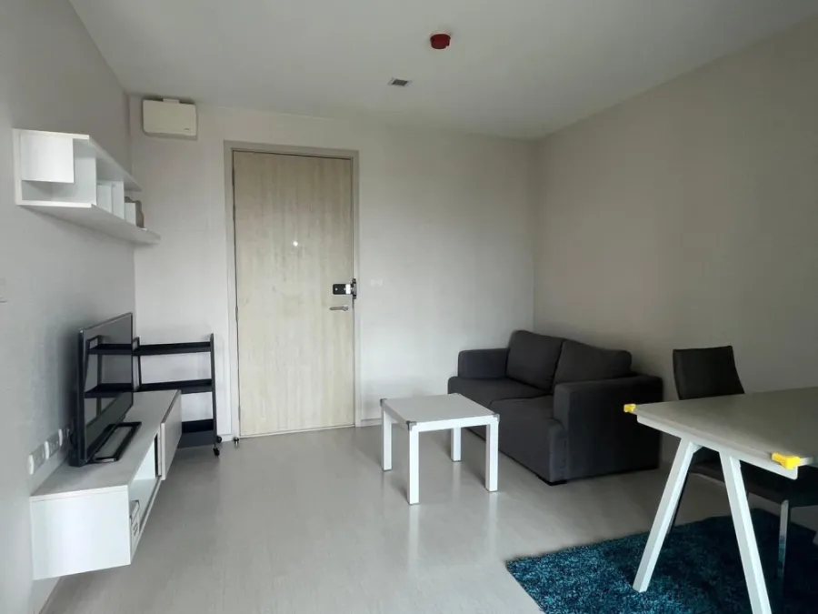 For rent, Let Pixel Sathorn, 1 bedroom, top floor, wow view, fully furnished, don't just look, hurry and reserve now.