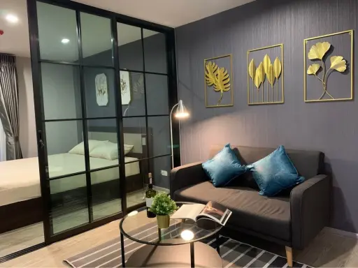 For rent: Rich Phahonyothin 52, swimming pool view, wide room, chic grey wallpaper, washing machine included, must book.