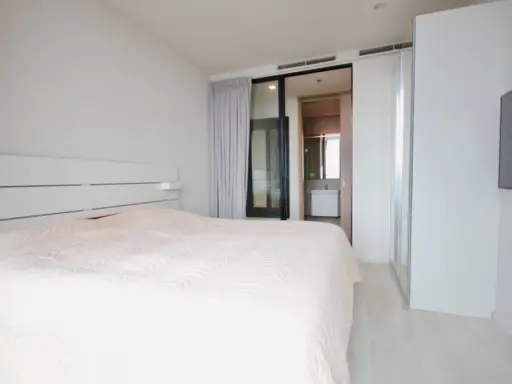 Condo for rent, Noble Ploenchit, high floor, beautiful view, in the heart of the city, ready to move in. Hurry up to reserve before it's gone!
