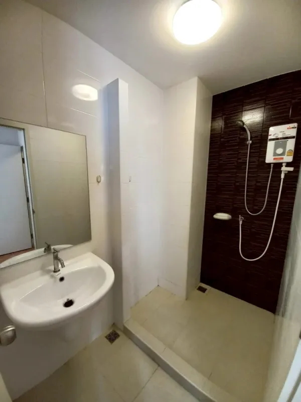 ขาย The Trust Condo Nakornpathom 1 ห้องนอน 1 ห้องน้ำ มาพร้อมเฟอร์ครบครัน ห้ามพลาด