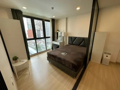 For rent, Supalai Prime Rama 9, TV, big screen, watching movies, leather sofa, thick, soft, comfortable sitting Don't scroll past, book now.
