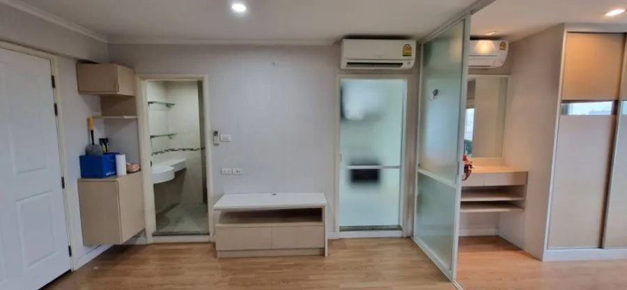 ขาย คอนโด ลุมพินี วิลล์ ประชาชื่น-พงษ์เพชร 1ห้องนอน 1ห้องน้ำ สิ่งอำนวยความสะดวกครบ วิวถนน จองเลย
