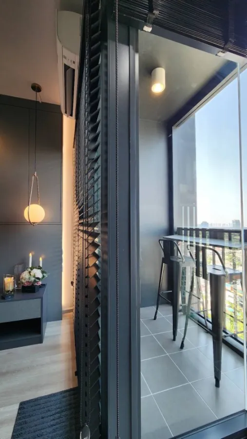 For rent/sale Condo IDEO Ratchada-Sutthisan, 21st floor, room facing north, room is a single corridor, very private, buy now.