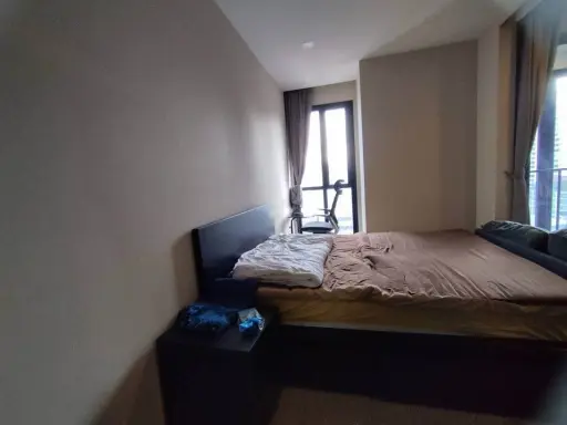 For rent: Ashton Asoke, very beautiful city view. Complete set of furniture Ready to carry just one bag and move in.
