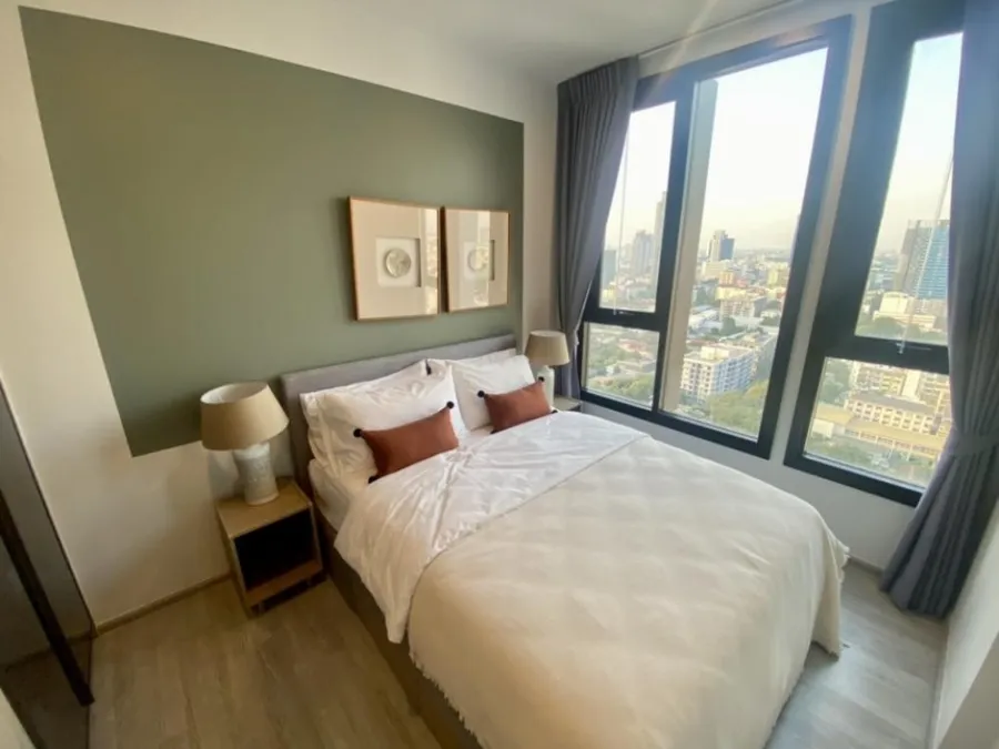 Condo for rent, XT Ekamai, beautiful room, high floor, good view, near BTS, convenient transportation, ready to move in, hurry and book now!