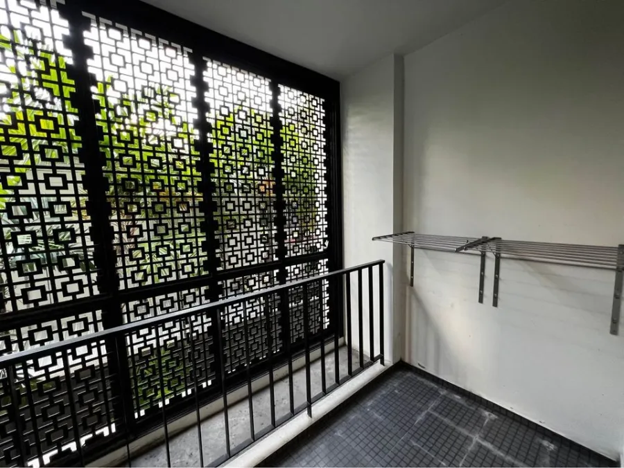 For sale or rent: Tree Condo Ekkamai (Sukhumvit 40), 1 bedroom, 1 bathroom, with bathtub, just come and move in.