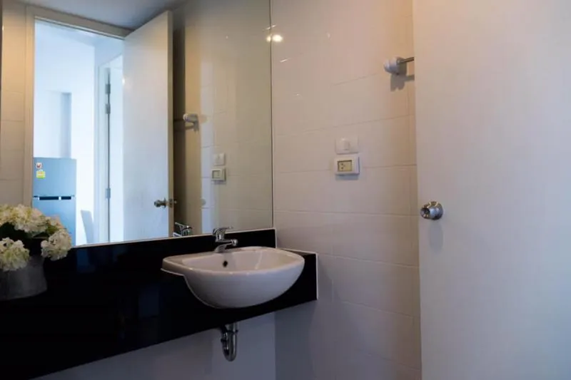 Wow, amazing for rent, The Parkland Ngamwongwan, Khae Rai, beautiful room, fully furnished, great view, ready to move in. Don't miss it.