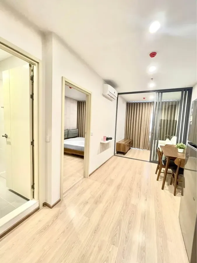 For rent: Life Rama 4-Asoke, ready to move in, fully equipped, great price, come check it out, don't miss out!