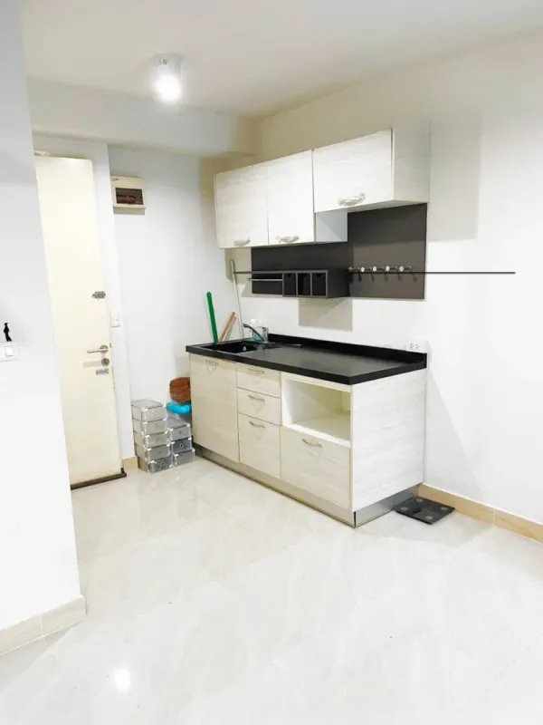 ขาย IRIS Avenue อ่อนนุช - วงแหวน อาคาร 1 ชั้น 2 พื้นปูกระเบื้องแกรนิโต แถมเฟอร์นิเจอร์ทั้งหมด จองแล้วจะไม่ผิดหวัง