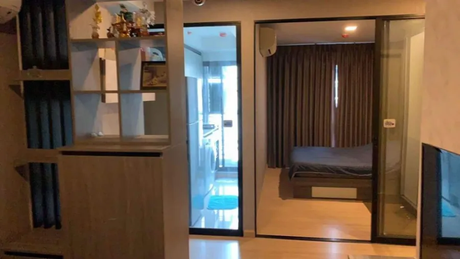 For rent Knightsbridge Sky City Saphanmai 1 bedroom 1 bathroom comes with full facilities. Don't let the room slip out of your hands.