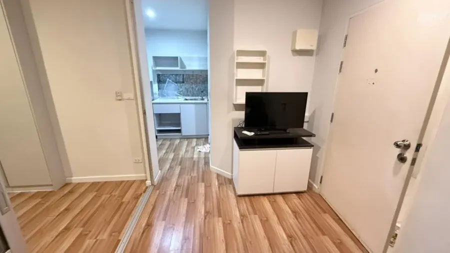 Selling V Condo Ladkrabang, 2nd floor unit. Great location, fully furnished. Don't miss out!