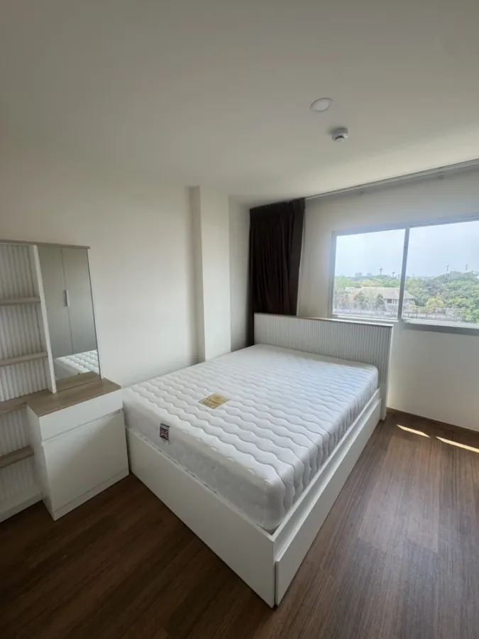 For rent: Lumpini Condotown Ekachai 48, 6th floor, fully furnished, very livable. Book now!