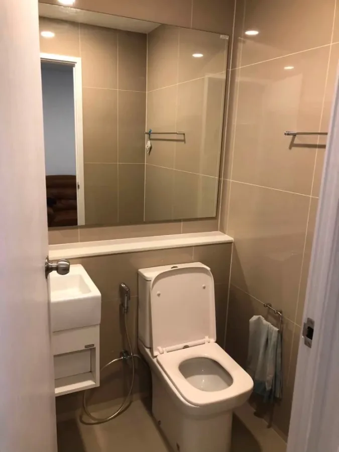 For rent: Denim Chatuchak, 6th floor, Building A. Fully furnished with all electrical appliances. Just bring your personal belongings and move in!