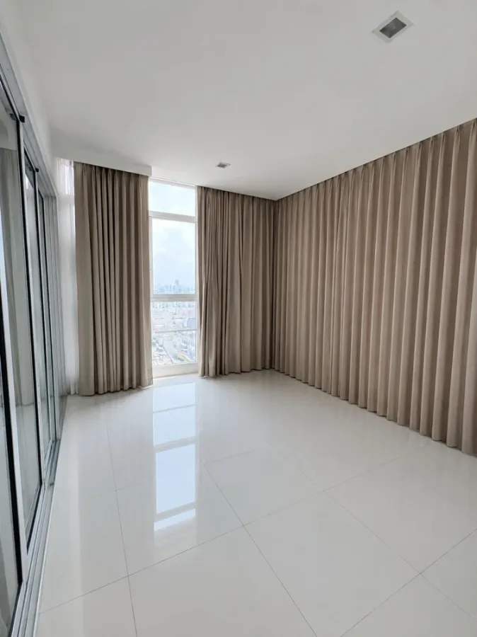 For rent: The Coast Bangkok, 24th floor. A lovely, fully furnished unit. Book now!