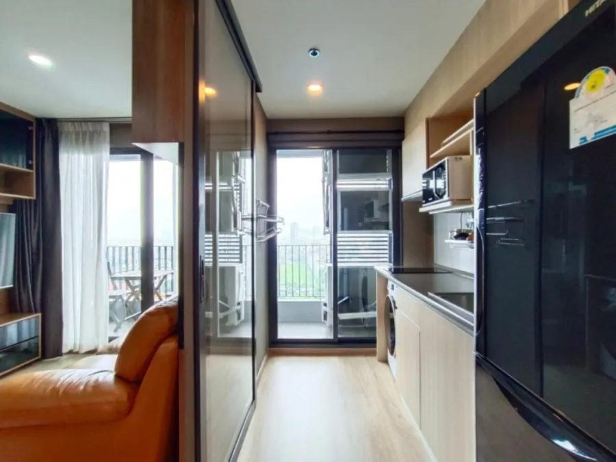 For sale: Ideo O2, 21st floor, pool view, beautiful room, comes with complete decoration. If you are interested in becoming an owner, reserve now.
