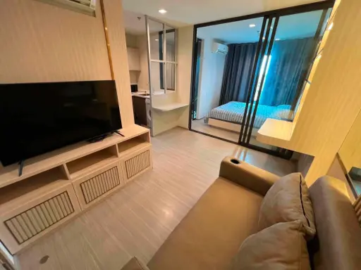 For rent: Life Sathorn - Sierra, 10th floor. Fully furnished with high-quality appliances. Don't miss this opportunity! images