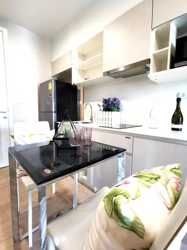Urgent sale The Parkland Petchkasem-Thapra. Cute decorated room, modern style, very nice, can own it today.