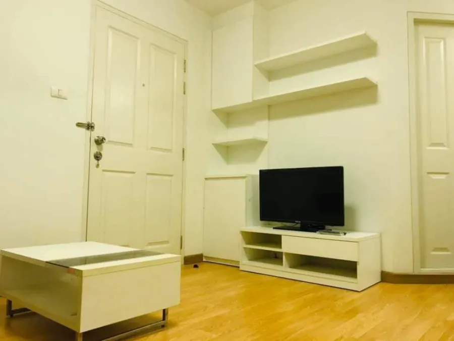 Condo for sale, The Trust Residence Pinklao (Borommaratchachonnani), fully furnished, pool view, book now !!