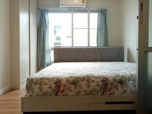 ขาย วี คอนโด ลาดกระบัง Phase B อาคาร B1 ชั้น 7 ห้องวิวสระ บรรยากาศดี จองด่วน!!