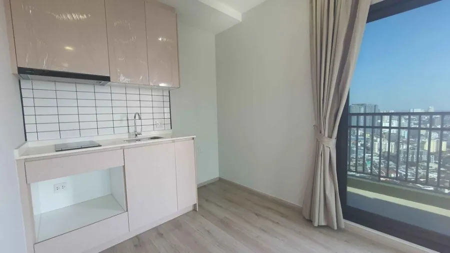 ขาย Metris Ladprao Top floor วิวเมืองสวยมาก ห้องเปล่า กั้นเป็นสัดส่วน ไม่จองไม่ได้แล้วน้า