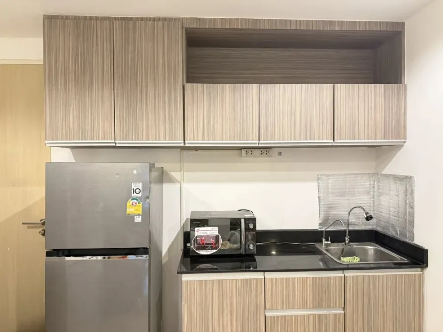 For rent: The Series Udomsuk 29, 1 bedroom, 1 bathroom, good location, swimming pool view, fully furnished, reserve now!