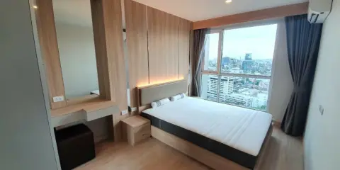 ให้เช่า คอนโด ลุมพินี ซีเล็คเต็ด สุทธิสาร-สะพานควาย วิวสวยพร้อมเฟอร์นิเจอร์และเครื่องใช้ไฟฟ้าครบครัน