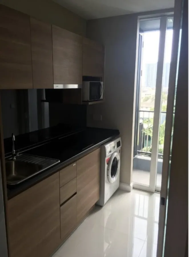 For sale: The Metropolis, 1 bedroom, 1 bathroom, fully furnished and equipped. Don't miss out on this great deal!