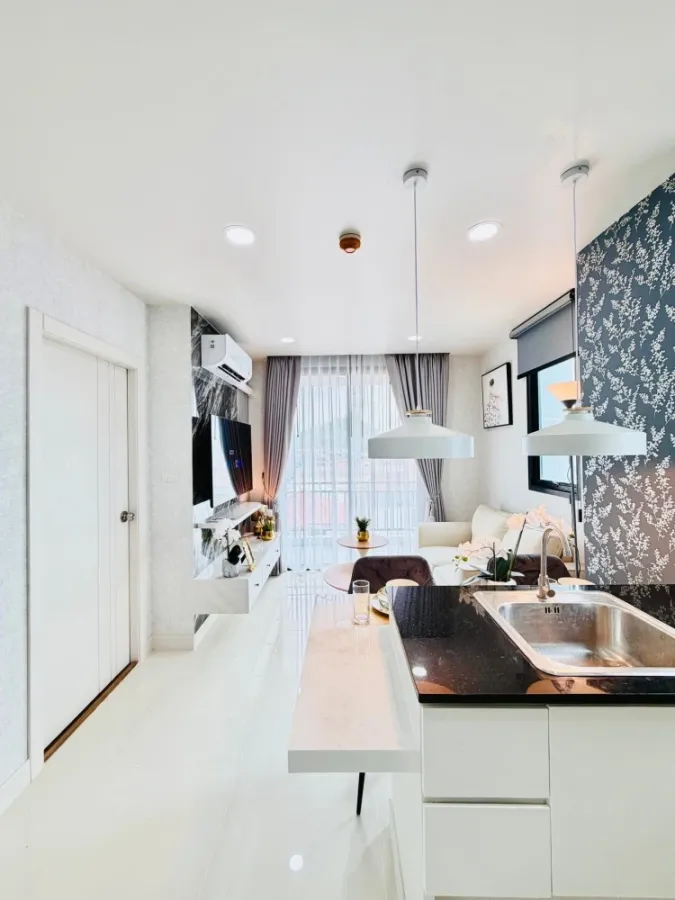 ขาย Infiniti Condo ห้องมุมให้ความเป็นส่วนตัว ตกแต่งบิ้วอินอย่างดี เฟอร์ครบครัน ห้ามพลาด