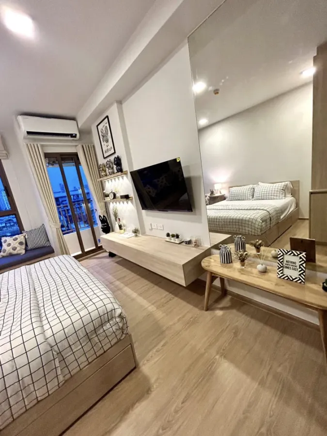 For rent: QUIN TARA MHy'ZEN Phrom Phong, a beautifully decorated room with complete furniture and electrical appliances. You can reserve it today.