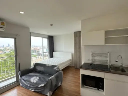 For rent, Lumpini Place Bangna Km. 3, corner room, very private, clean, comfortable, ready to move in, reserve quickly.