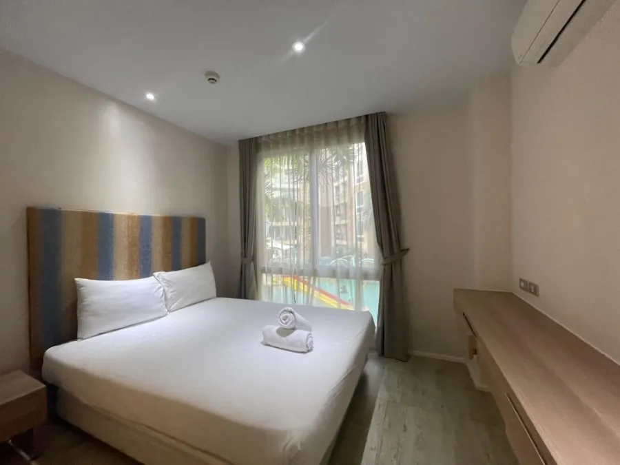 For rent: Atlantis Condo Resort Pattaya (Jomtien), 2 large bedrooms, swimming pool view, very chill, must be arranged.