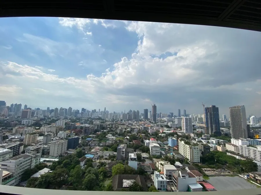 ปล่อยเช่า โนเบิล โซโล ชั้นสูงไม่ร้อน ห้องกว้างขวางสุดๆ ตกแต่งสไตล์ Modern Minimal ดีแบบนี้ไม่ควรพลาด