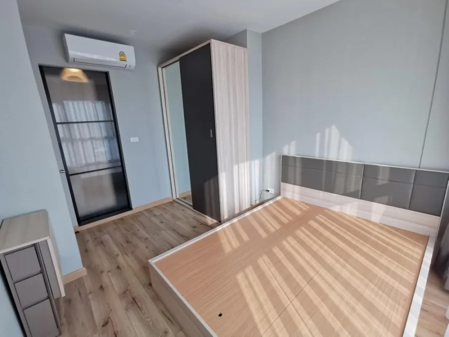 ให้เช่า Brix Condominium 2 ห้องนอน ชั้น 22 ได้วิวสูง มาพร้อมสิ่งอำนวยความสะดวกครบครัน รีบมาจอง