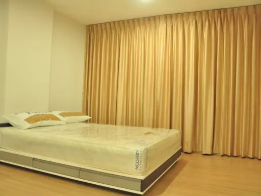 Quick sale!! The Nice Mono Bangna, fully furnished, good location, convenient transportation, don't miss it!!