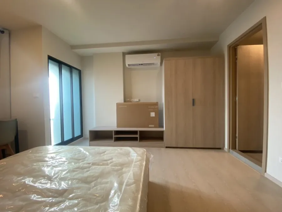 For rent: D Condo Ramkhamhaeng 40. Beautiful, luxurious, and comfortable. Book now!!