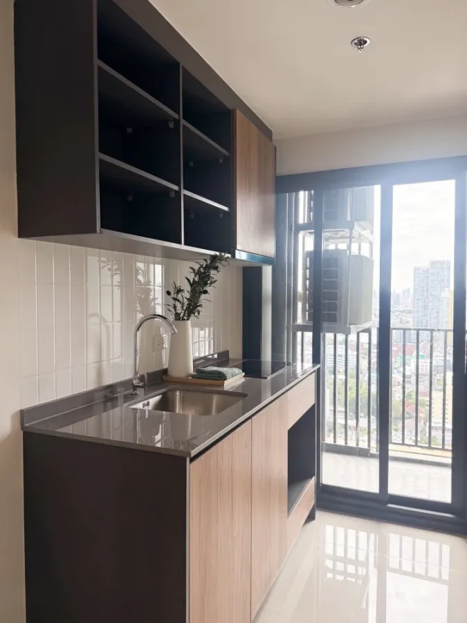 For rent: The Line Vibe, beautifully decorated unit on the 28th floor with stunning city views from the balcony. Fully furnished with appliances. Book