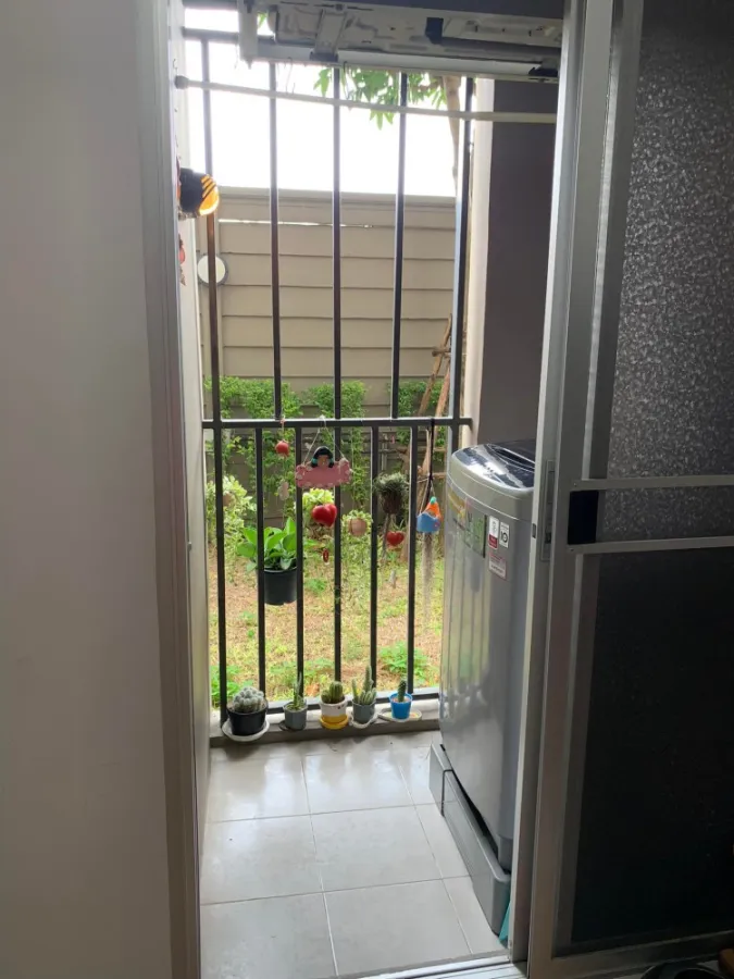 For rent, Plum Condo Samakkhi, the room is private, quiet, suitable for relaxation. Come at the most economical price. Book now.