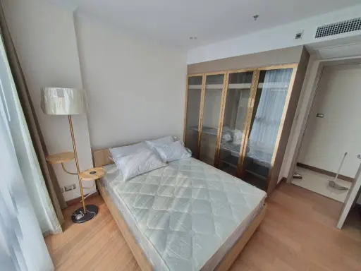 For rent urgently! Condo Supalai Oriental Sukhumvit 39, prime location in the heart of the city, meets all needs, book now!